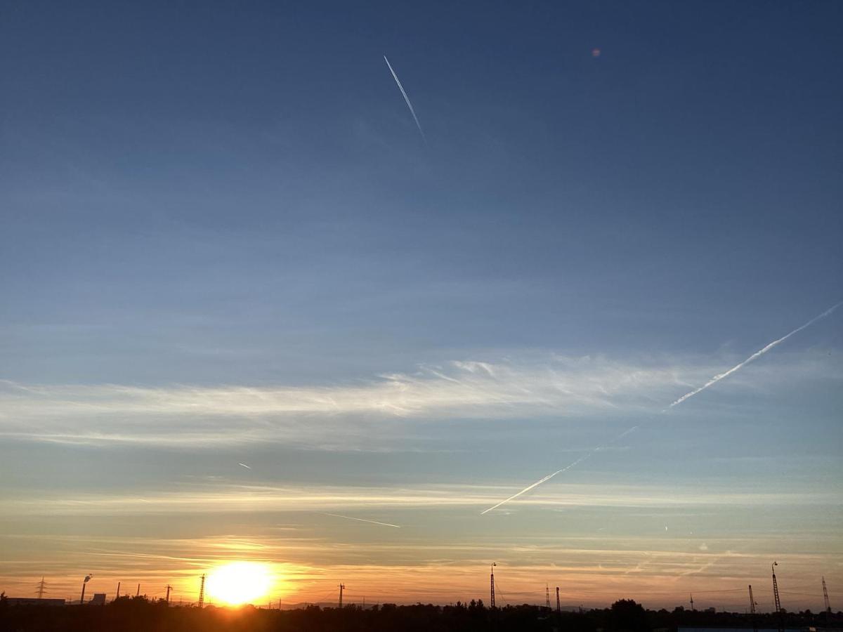 Appartamento Eindrucksvolles Gruppen- Und Monteursloft Edingen-Neckarhausen Esterno foto